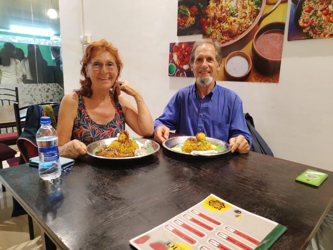 Ambula Food Court Hotel Anuradhapura Ngoại thất bức ảnh